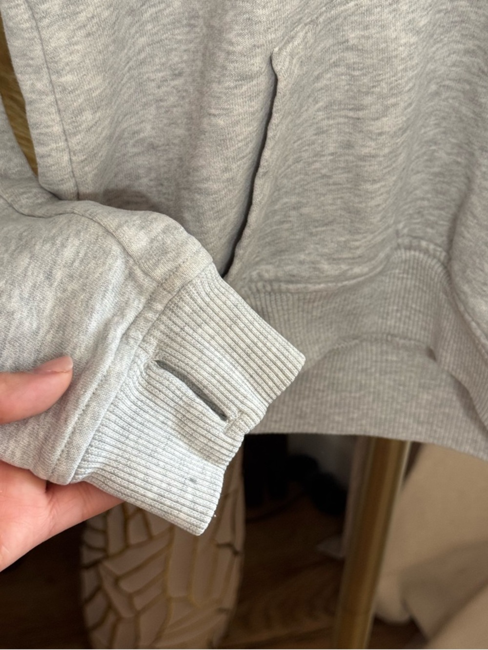 abercrombie kids Essential Icon Hoodie - Light Gray Heather | 9 / 10 - Picture 5 of 8
